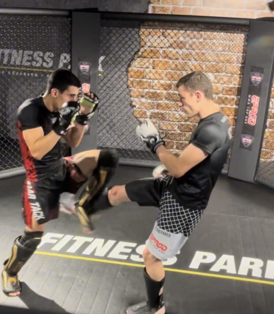 Sparring MMA chez un club partenaire